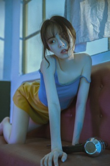 杨幂胸上的痣