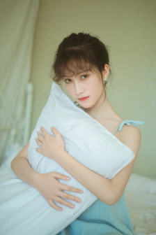 开叉丁字裤看到毛毛